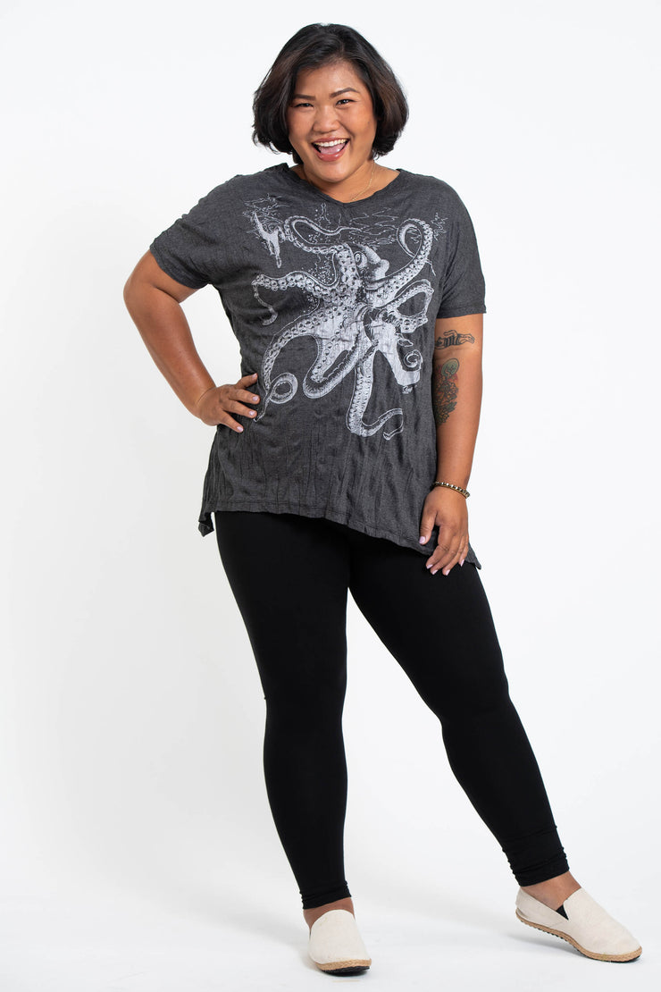 Womens Octopus Loose V Neck T-Shirt in Silver on Black